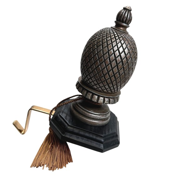 Stocking Holders Artichoke Pineapple Finial Elegant Silver/Gold/Bronze Set of 2 - Picture 7 of 16